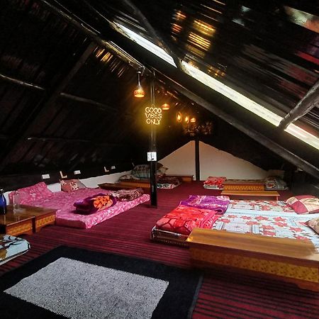 Albergue Stoner'S Delight Kulu Exterior foto